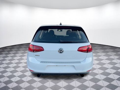 Used 2017 Volkswagen GTI S image 10