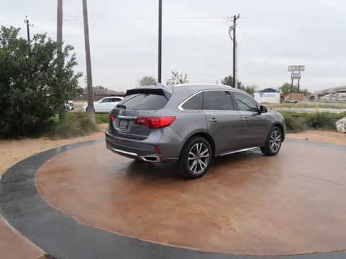 Used 2019 Acura MDX FWD w/ Advance Package image 2
