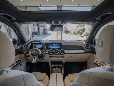 Certified 2026 Mercedes-Benz GLB 250 4MATIC image 27