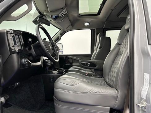 New 2026 GMC Savana 2500 RWD image 20