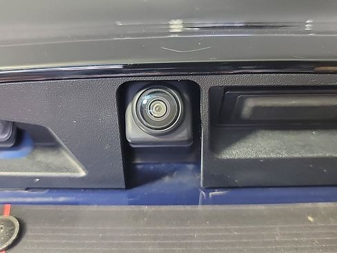Used 2022 Nissan Leaf SV FWD image 8