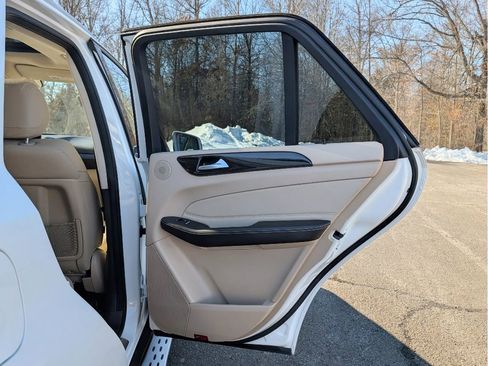 Used 2017 Mercedes-Benz GLE 350 4MATIC w/ Premium 1 Package image 11