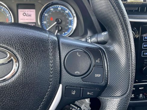 Used 2017 Toyota Corolla L image 19