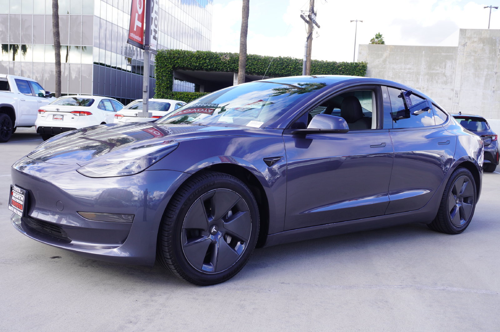 Used 2023 Tesla Model 3 Standard Range RWD image 4