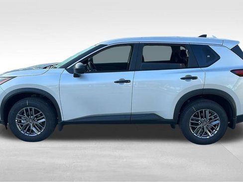 Certified 2025 Nissan Rogue S AWD/4WD image 4