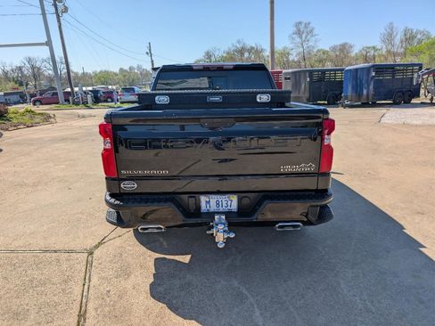 Used 2022 Chevrolet Silverado 1500 High Country w/ High Country Premium Package image 6