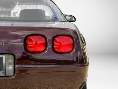 Used 1993 Chevrolet Corvette Coupe RWD image 36