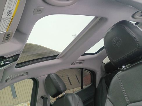 Used 2017 Alfa Romeo Giulia AWD image 21