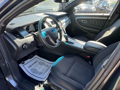 Used 2017 Ford Taurus SEL image 9