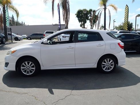 Used 2010 Toyota Matrix image 5