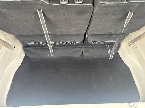 Used 2024 Chrysler Pacifica Touring-L FWD image 32