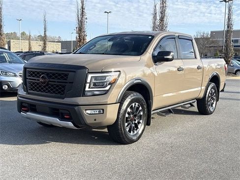 Used 2023 Nissan Titan PRO-4X w/ Pro-4x Convenience Package image 7