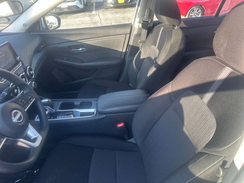 Used 2025 Nissan Sentra SV FWD image 24