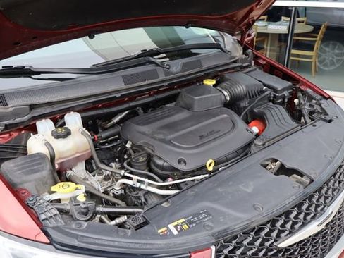 Used 2023 Chrysler Pacifica Touring-L FWD image 10