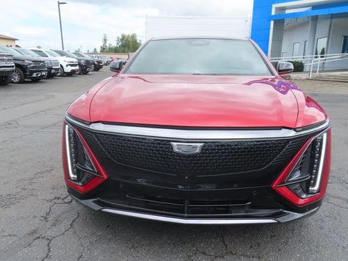 Certified 2024 Cadillac Lyriq Sport AWD/4WD image 2