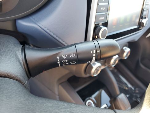 New 2025 Nissan Versa SV w/ Trunk Package image 23