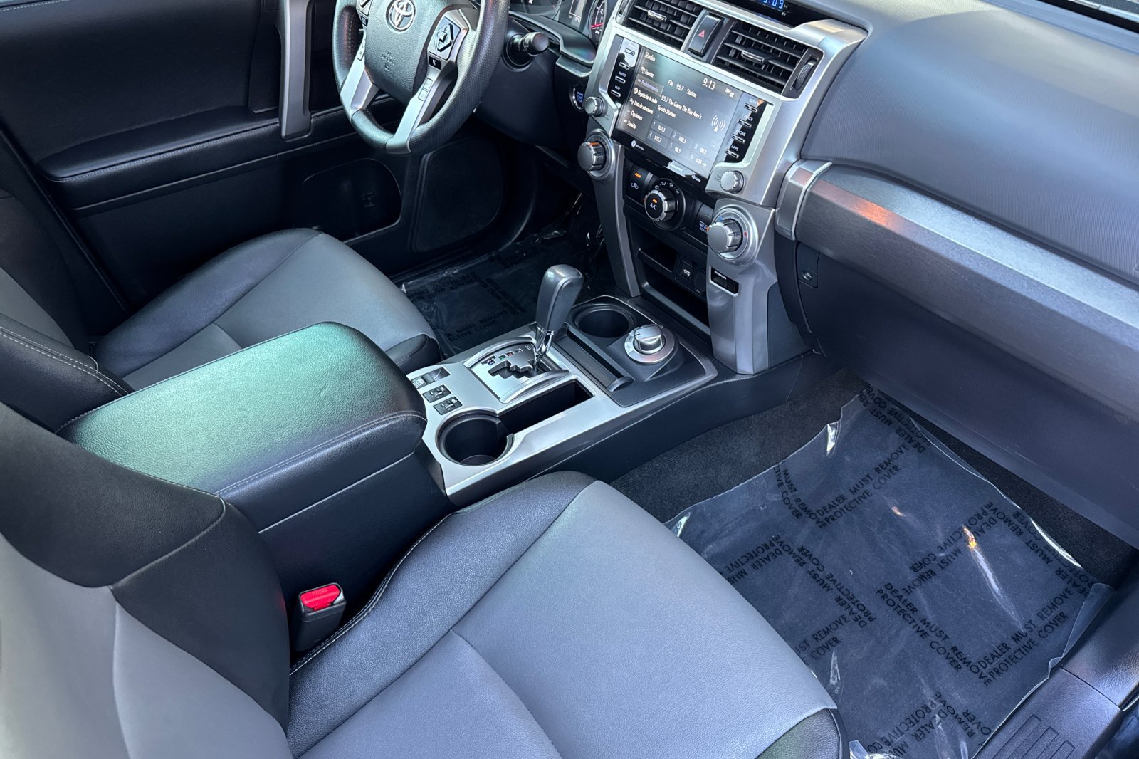 Used 2022 Toyota 4Runner SR5 Premium w/ Moonroof Package AWD/4WD image 18