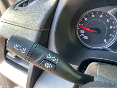Used 2019 GMC Terrain SLT w/ Preferred Package FWD image 22
