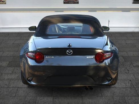 Used 2017 MAZDA MX-5 Miata Club RWD image 6