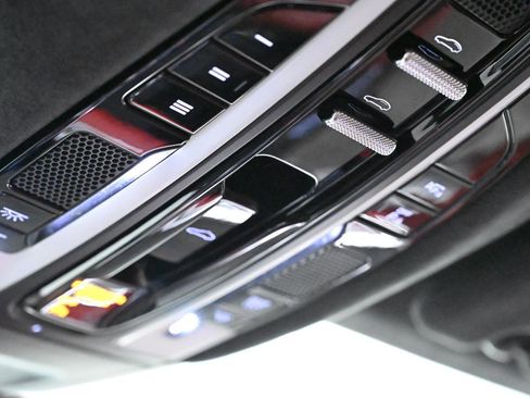 Used 2020 Porsche Panamera GTS image 27