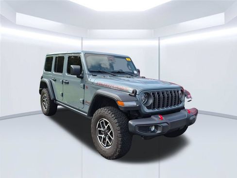 Used 2025 Jeep Wrangler Unlimited Rubicon w/ Safety Group AWD/4WD image 6