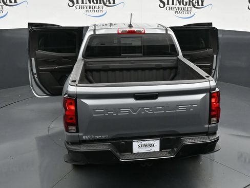 Used 2024 Chevrolet Colorado W/T w/ Technology Package RWD image 18