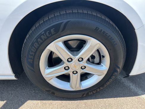 Certified 2024 Chevrolet Malibu LT FWD image 9