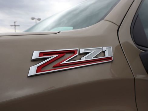 Used 2022 Chevrolet Silverado 1500 LT Trail Boss w/ LT Trail Boss Premium Package image 11