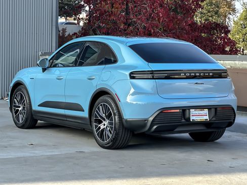 New 2025 Porsche Macan Electric image 3