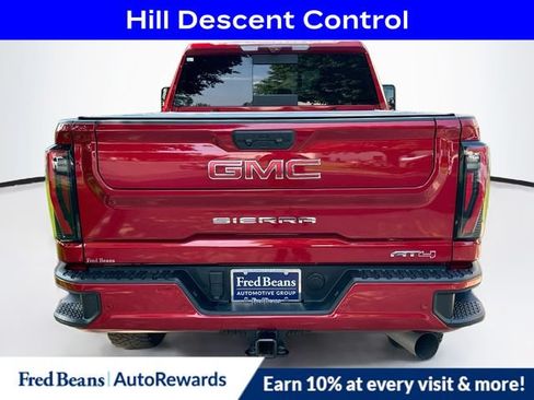 Used 2024 GMC Sierra 2500 AT4 w/ AT4 Premium Plus Package AWD/4WD image 7