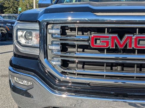 Used 2018 GMC Sierra 1500 SLT w/ SLT Premium Package image 11