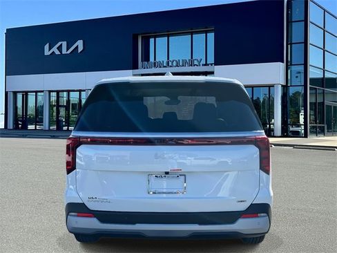 New 2026 Kia Carnival LXS image 11