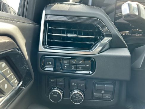 New 2026 GMC Yukon XL Elevation w/ Elevation Premium Package image 21