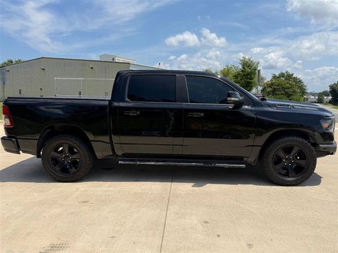 Used 2022 RAM 1500 Big Horn AWD/4WD image 9