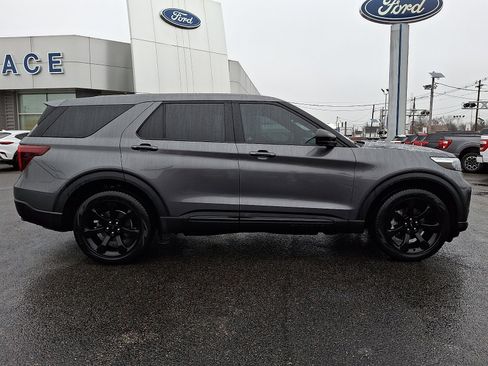 Certified 2023 Ford Explorer ST-Line w/ Class IV Trailer Tow Package image 7