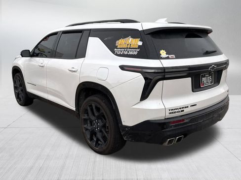 Used 2025 Chevrolet Traverse RS image 4
