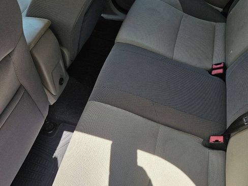 Used 2013 Ford Focus SE FWD image 7