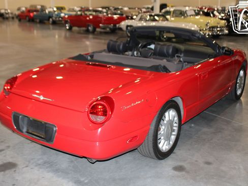Used 2002 Ford Thunderbird image 5