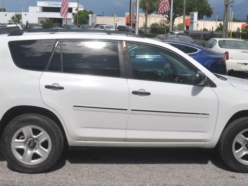 Used 2011 Toyota RAV4 4WD V6 w/ Tow Prep Pkg image 6