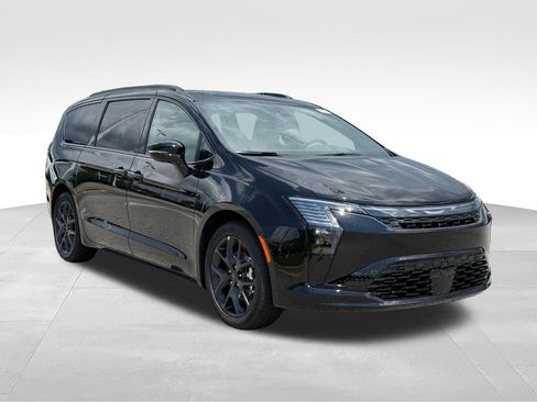 New 2027 Chrysler Pacifica Limited FWD image 29