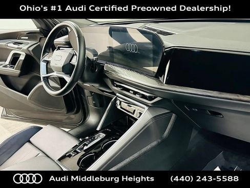 Certified 2025 Audi Q5 Premium Plus w/ Premium Plus AWD/4WD image 11