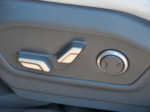 Certified 2025 Hyundai Santa Fe SEL image 20