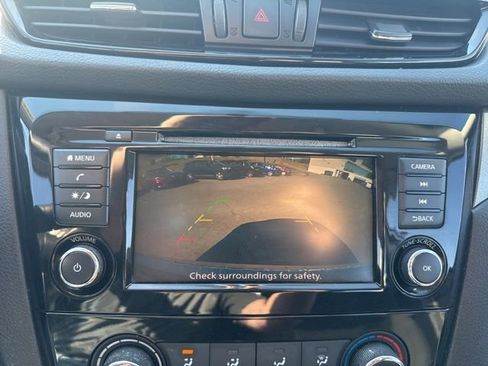 Used 2019 Nissan Rogue Sport S w/ Appearance Package image 17