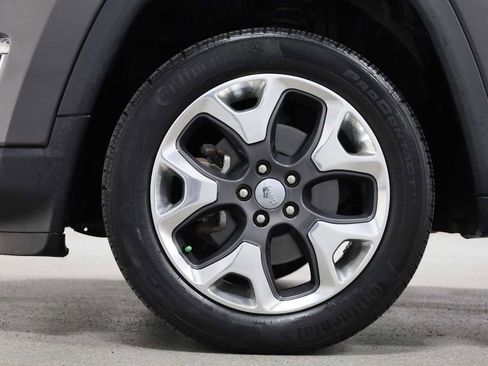 Used 2019 Jeep Compass Limited w/ Safety & Security Group AWD/4WD image 38