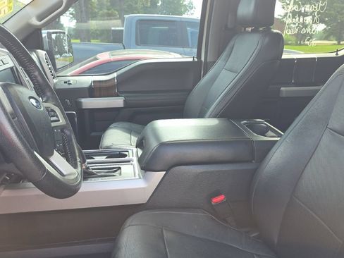 Used 2016 Ford F150 Lariat w/ Equipment Group 502A Luxury AWD/4WD image 8