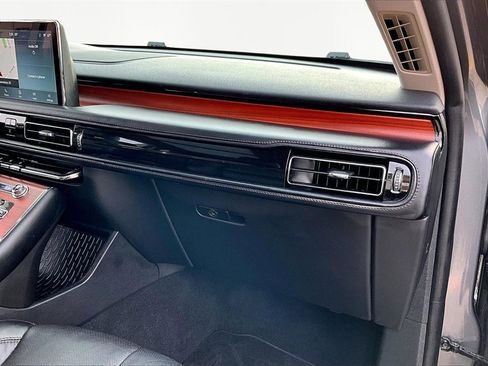 Used 2024 Lincoln Aviator Reserve image 17