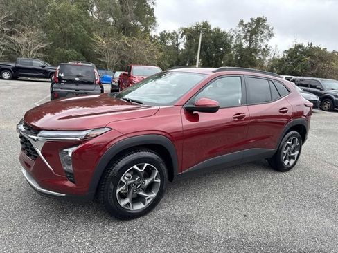 Used 2024 Chevrolet Trax LT image 5