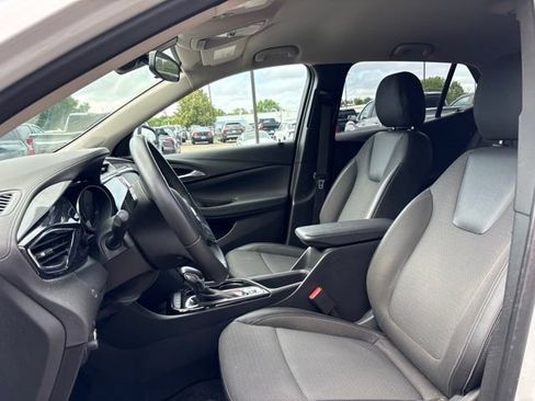 Used 2023 Buick Encore GX Preferred w/ Cold Weather Comfort Package AWD/4WD image 5