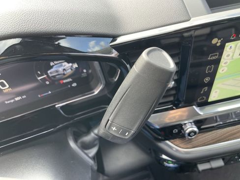 New 2026 GMC Sierra 1500 Elevation image 16