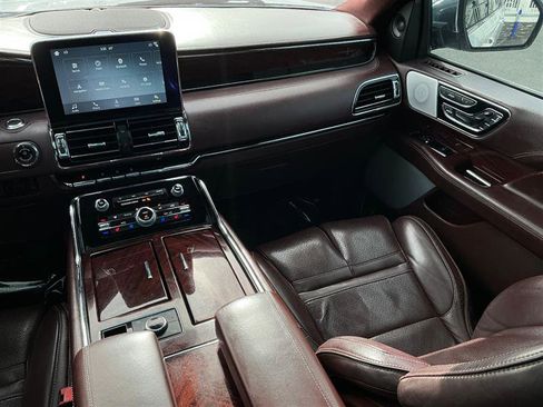 Used 2018 Lincoln Navigator Black Label w/ Cargo Package image 20